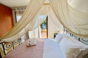 Luxurious 3-bdrm maisonette with sea views
